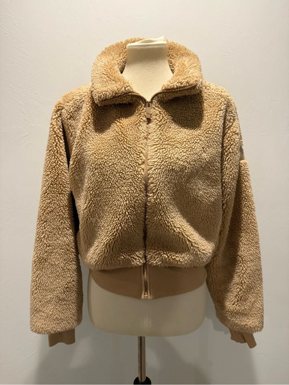 Alo Yoga Foxy Sherpa Jacket
